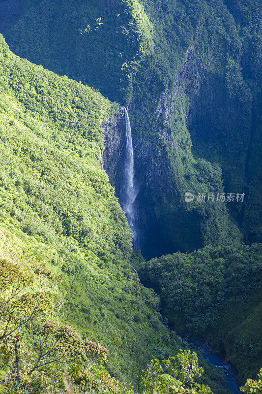 特鲁德费尔瀑布 - 留尼汪岛